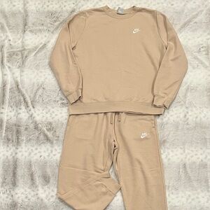 Nike Tan Sweatshirt and Joggers Set